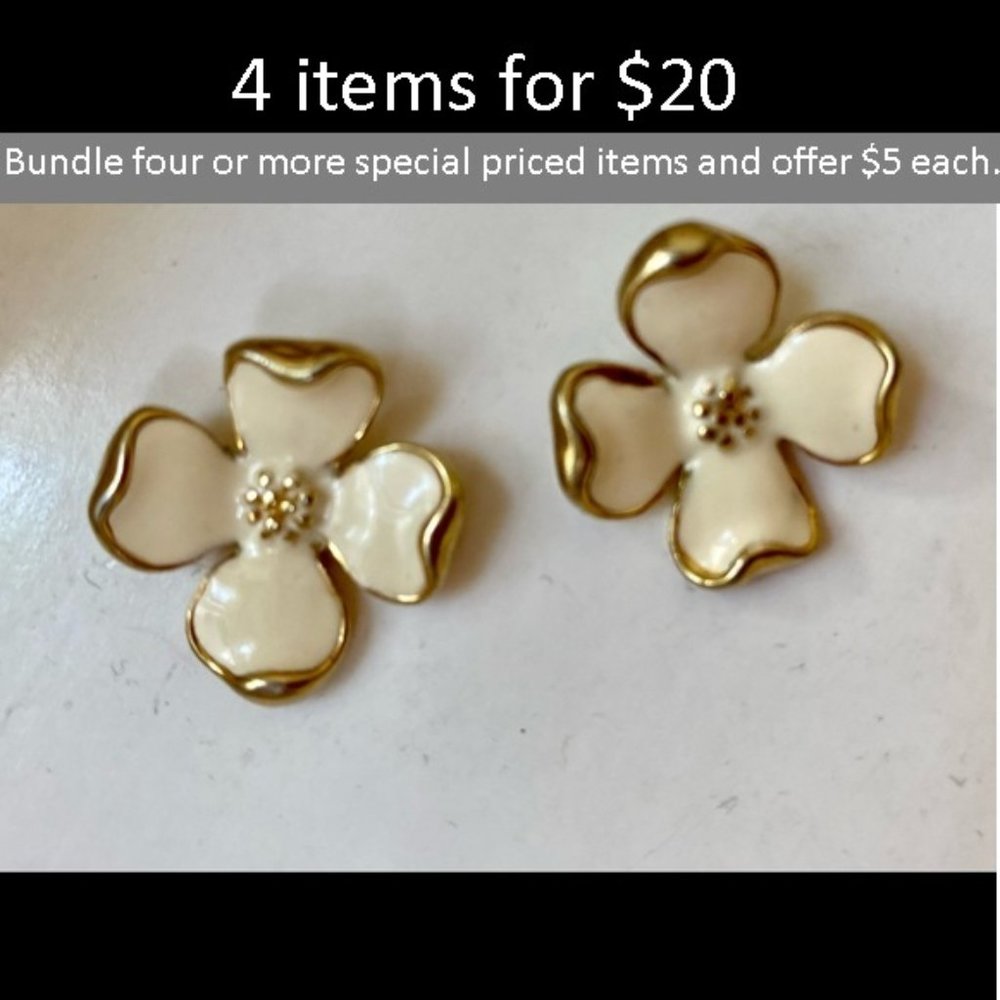 Vintage Little Ivory & Gold Enamel Flower Pierced Earrings
